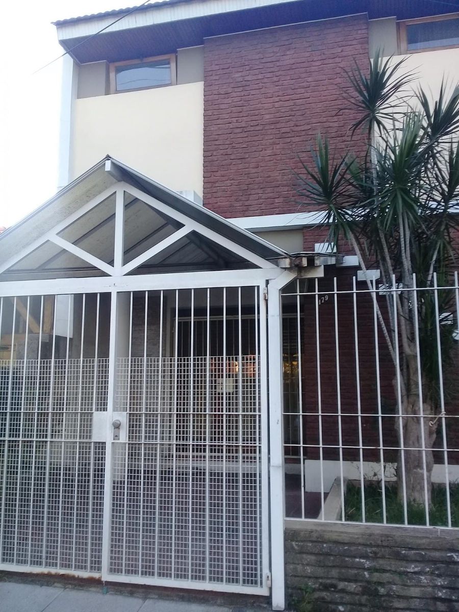 Importante PH en Chalet de 2 plantas al fte.c/ cochera. A/CREDITO — foto 6
