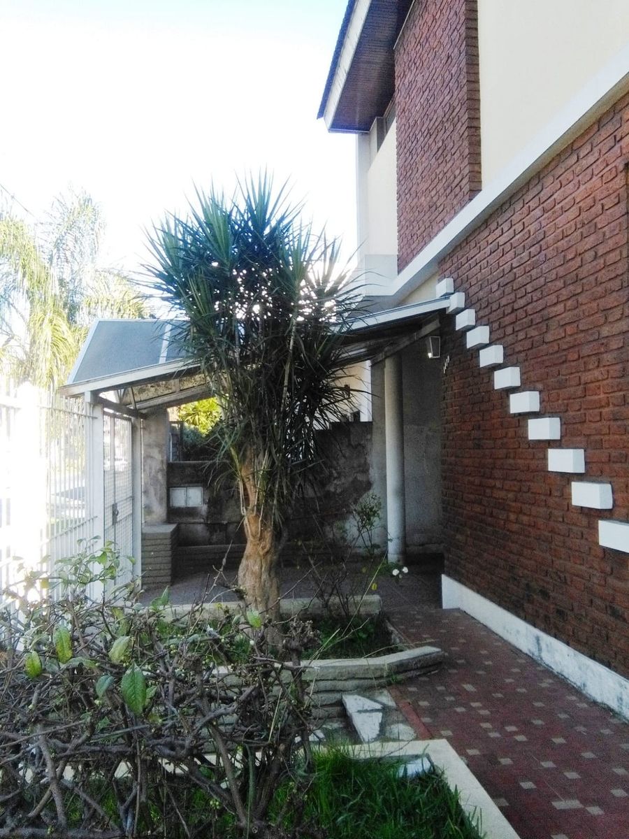 Importante PH en Chalet de 2 plantas al fte.c/ cochera. A/CREDITO — foto 12