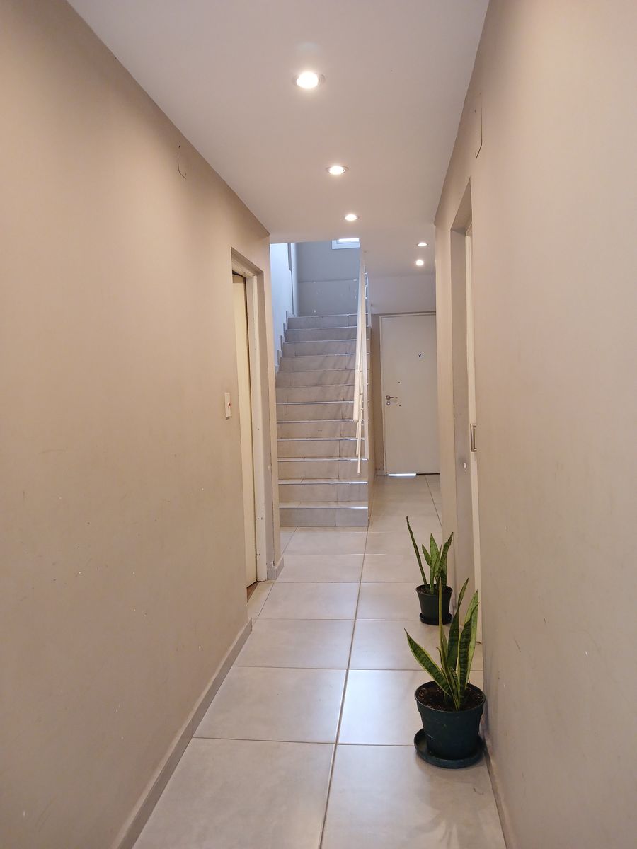 Departamento 2 amb. PB Fte. con patio - 2
