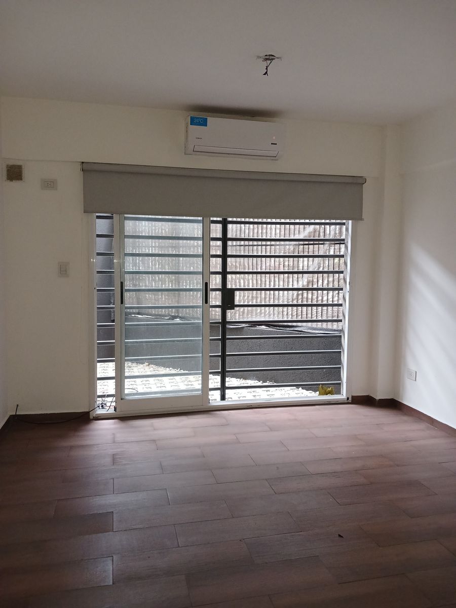 Departamento 2 amb. PB Fte. con patio - 4