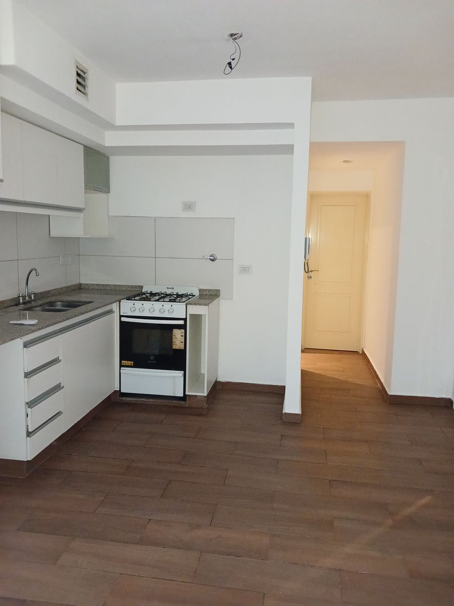 Departamento 2 amb. PB Fte. con patio - 5
