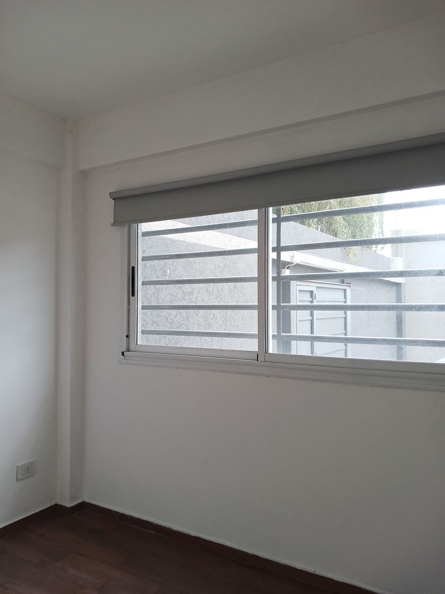 Departamento 2 amb. PB Fte. con patio - 7
