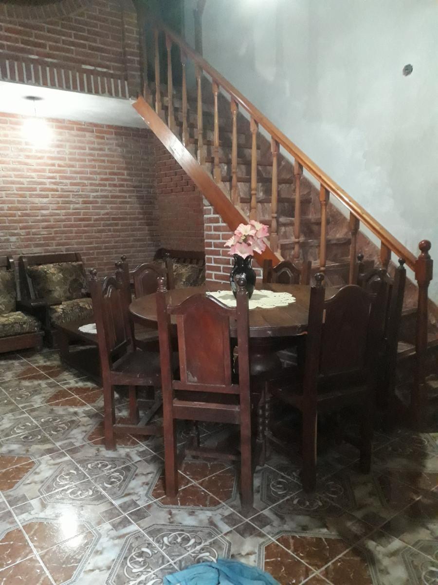 CHALET DE 6 AMBIENTES, DESARROLLADA EN 2 PLANTAS, A 2 CUADRAS DEL MAR. — foto 3
