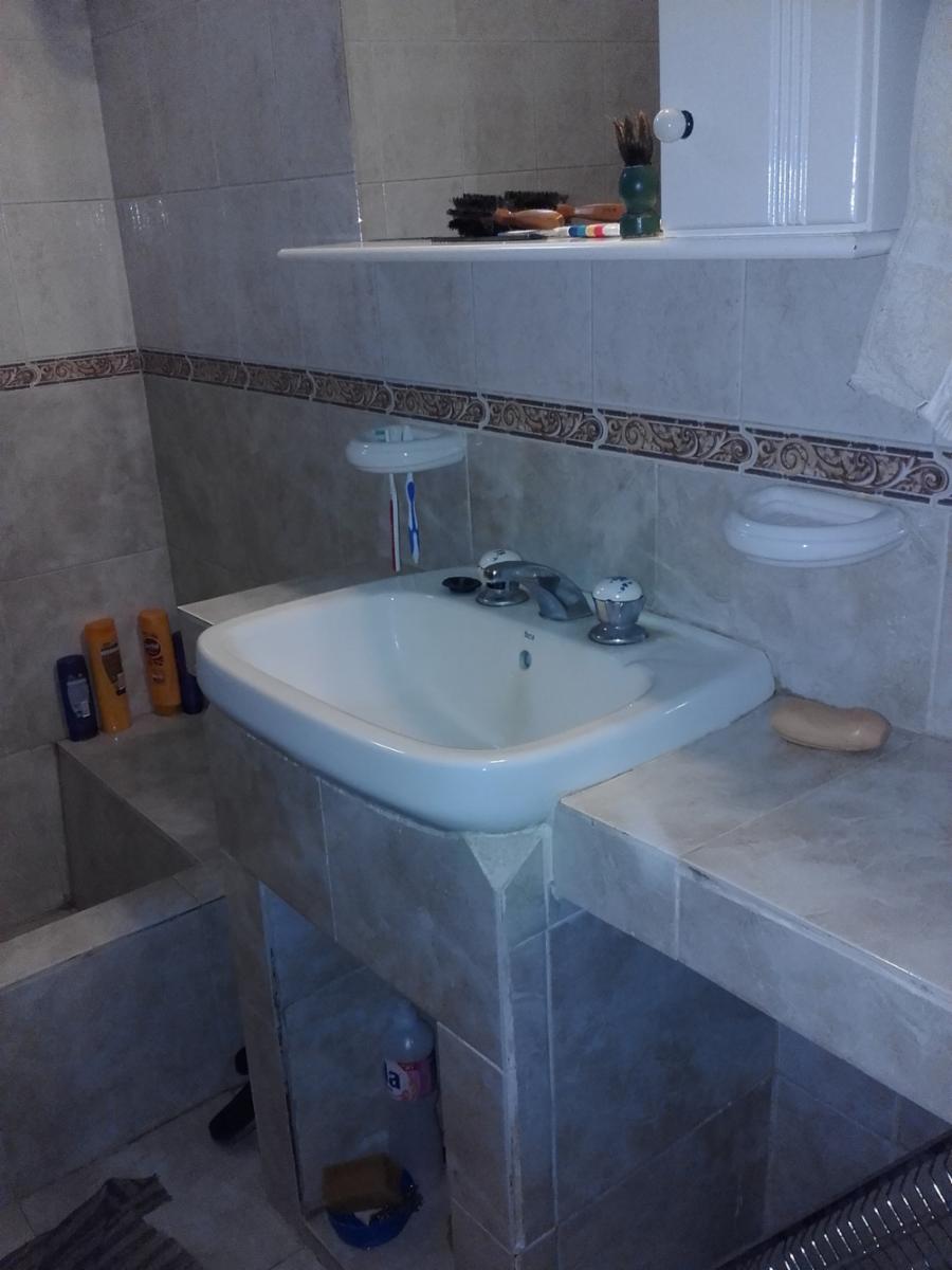 CHALET DE 6 AMBIENTES, DESARROLLADA EN 2 PLANTAS, A 2 CUADRAS DEL MAR. — foto 6