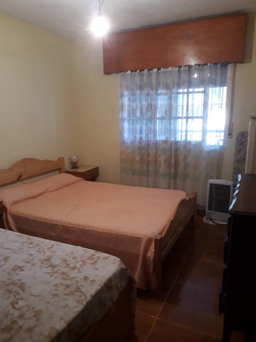 CHALET DE 6 AMBIENTES, DESARROLLADA EN 2 PLANTAS, A 2 CUADRAS DEL MAR. — foto 9
