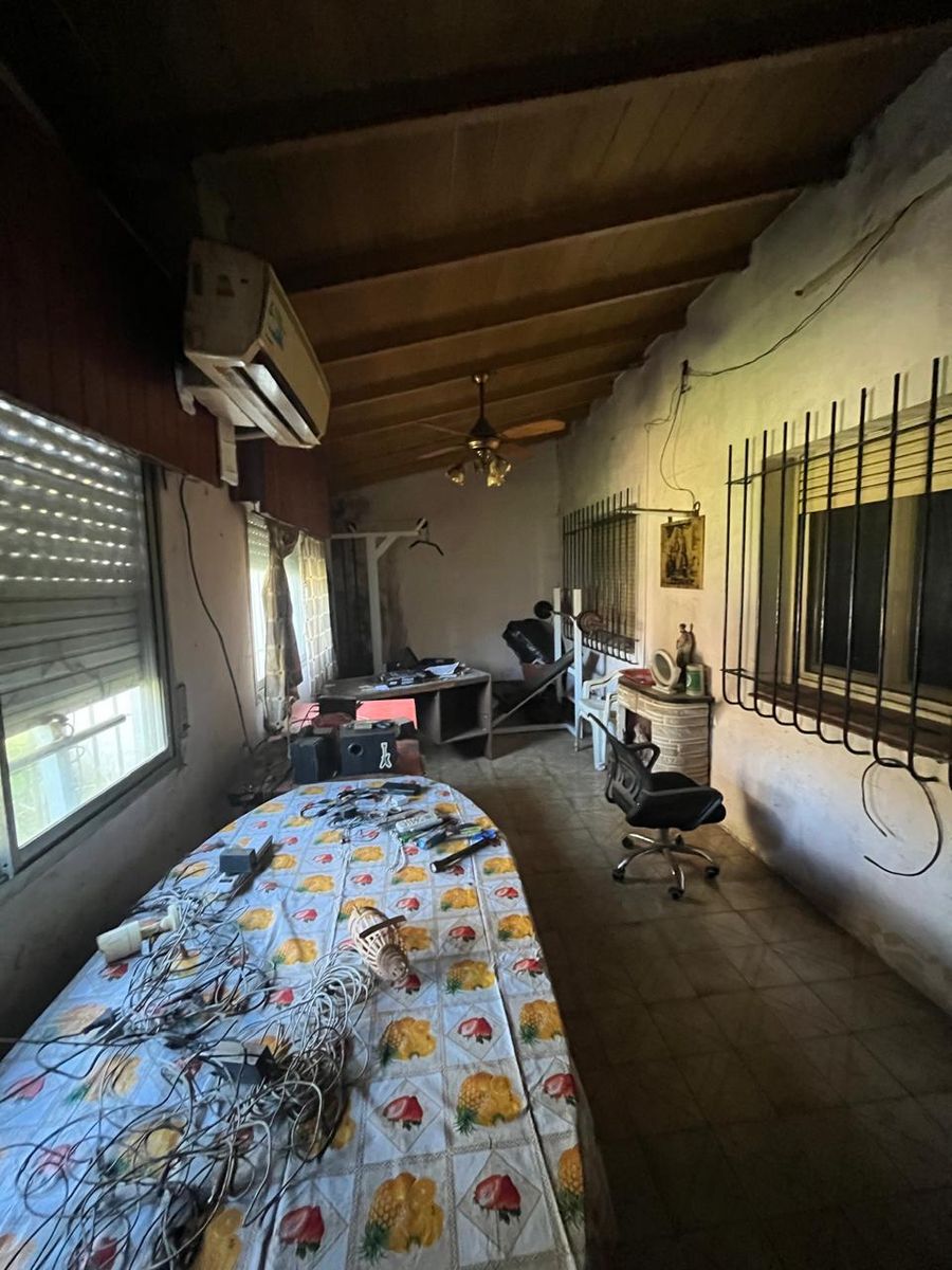VENTA Casa Muy buena zona PARA RECICLAR — foto 4