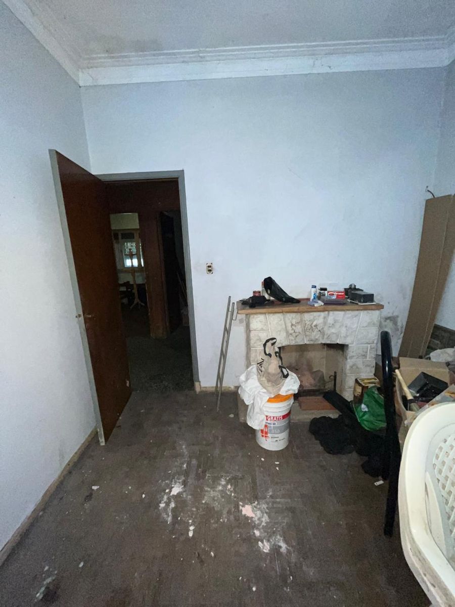 VENTA Casa Muy buena zona PARA RECICLAR — foto 10