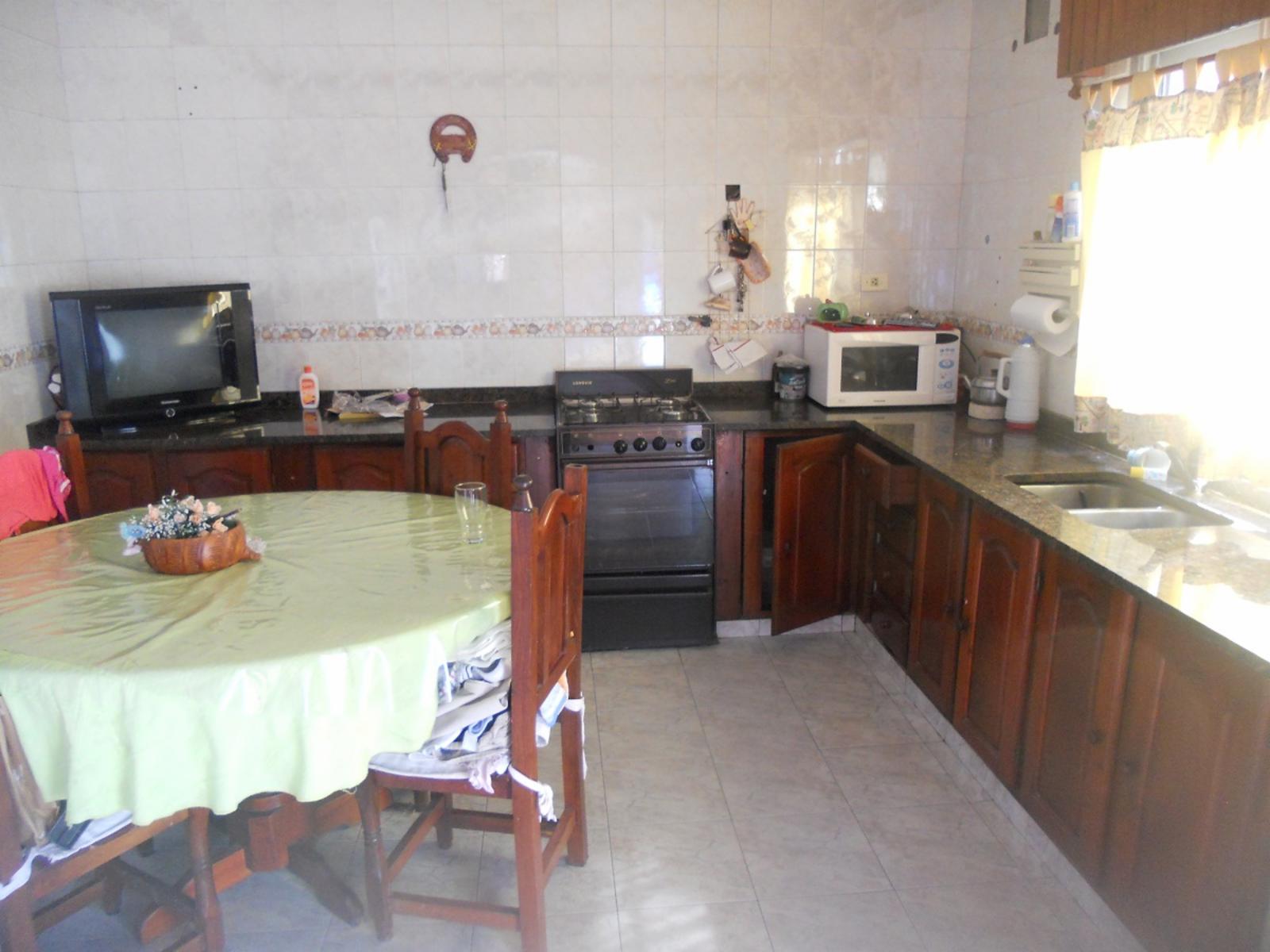 Muy buena propiedad en José C. Paz — foto 10