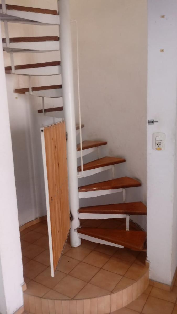 3 ambientes en duplex con cochera y baulera OPORTUNIDAD — foto 9