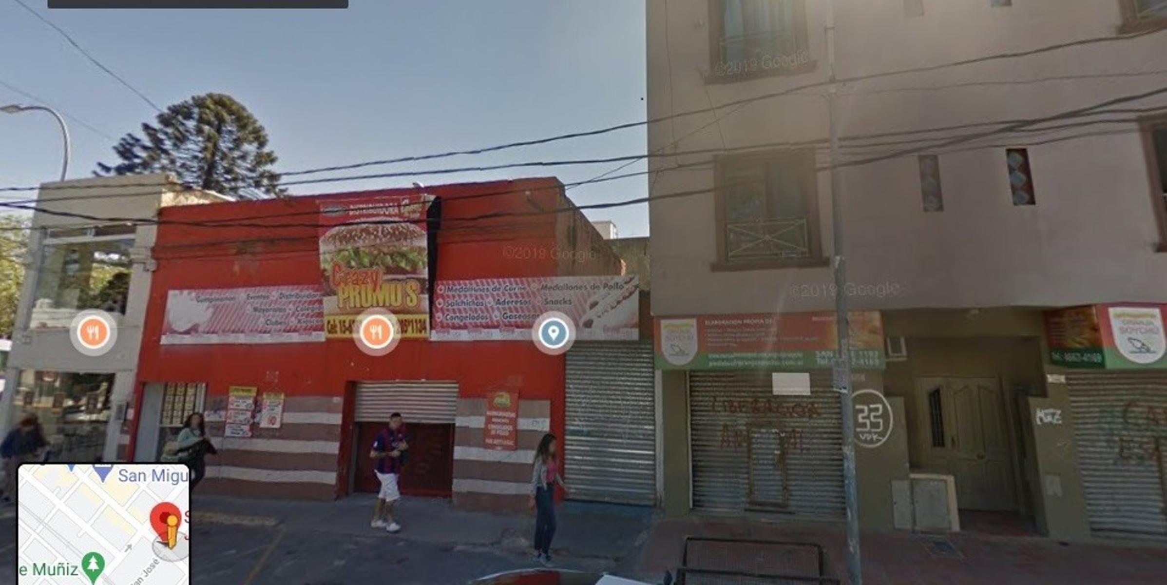 PROPIEDAD CÉNTRICA SOBRE AV PERÓN, ÚNICA ESQUINA EN VENTA — foto 4