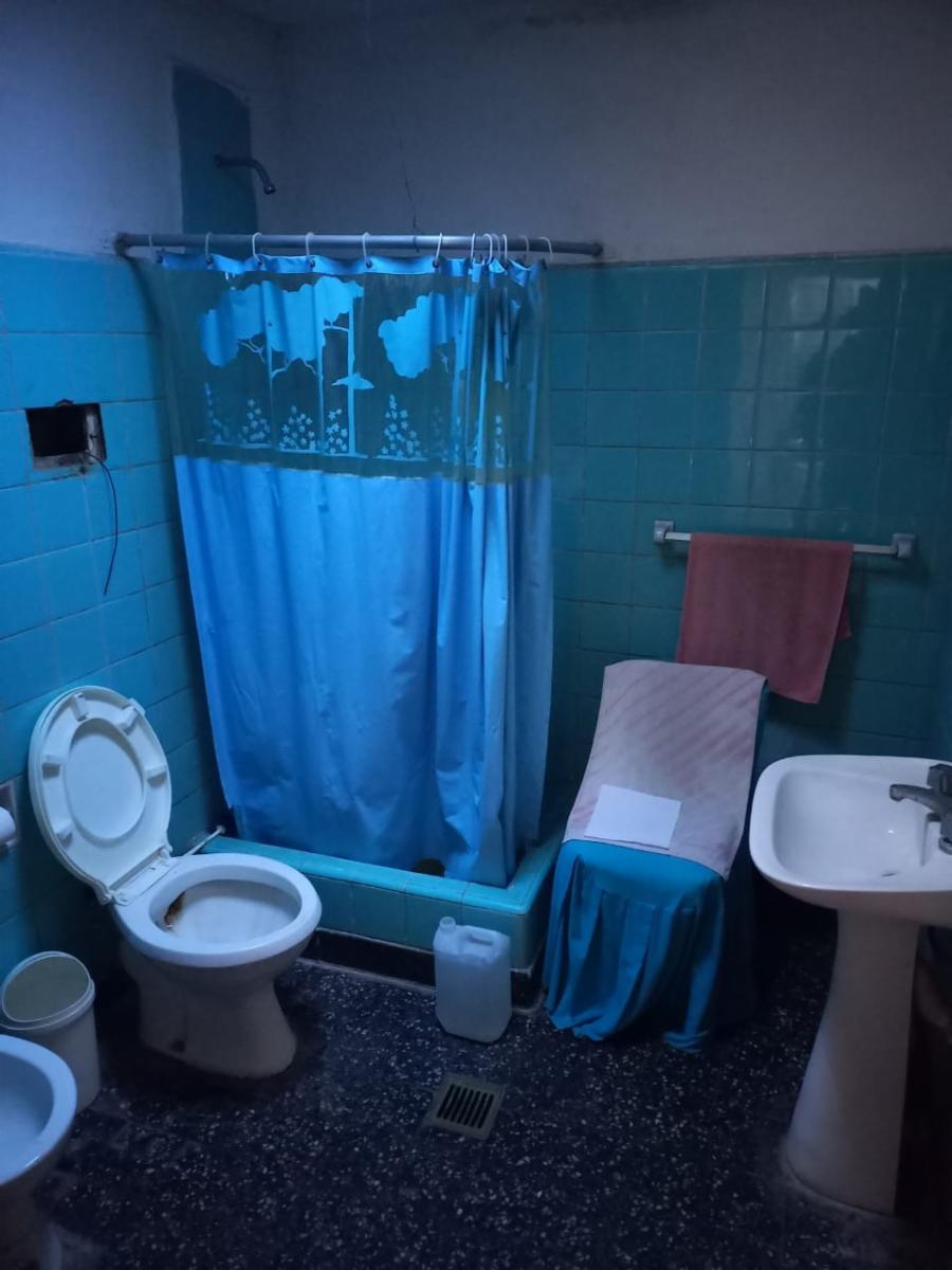 Casa céntrica con locales Ideal Emprendimiento — foto 7