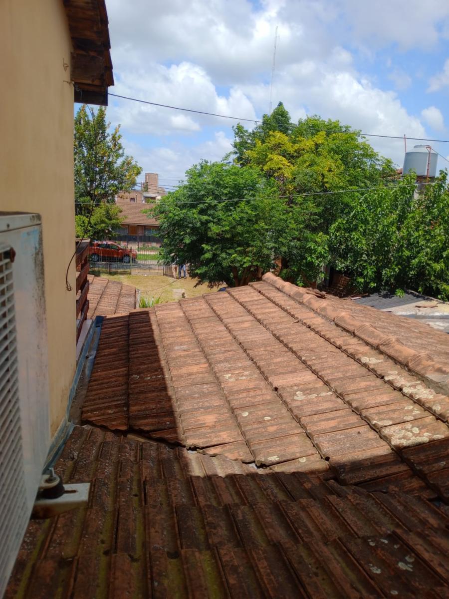VENTA VENTA MUY BUENA ZONA Casa sobre amplio lote a metros de estación — foto 6
