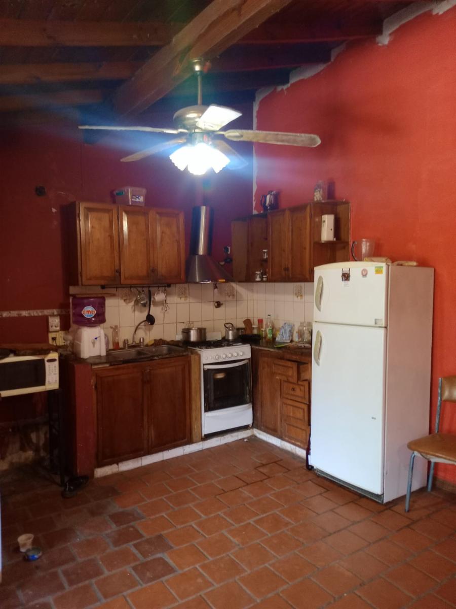 VENTA VENTA MUY BUENA ZONA Casa sobre amplio lote a metros de estación — foto 7