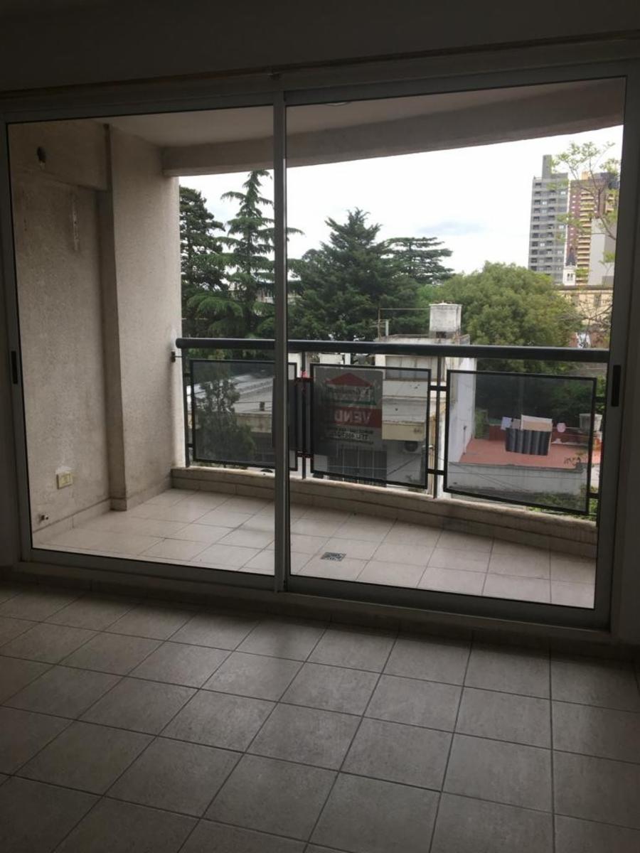 VENTA dos ambientes con amplio balcón Av Perón al 500 complejo BARCELONA V y VI — foto 3