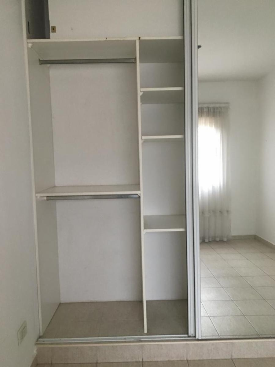 VENTA dos ambientes con amplio balcón Av Perón al 500 complejo BARCELONA V y VI — foto 5