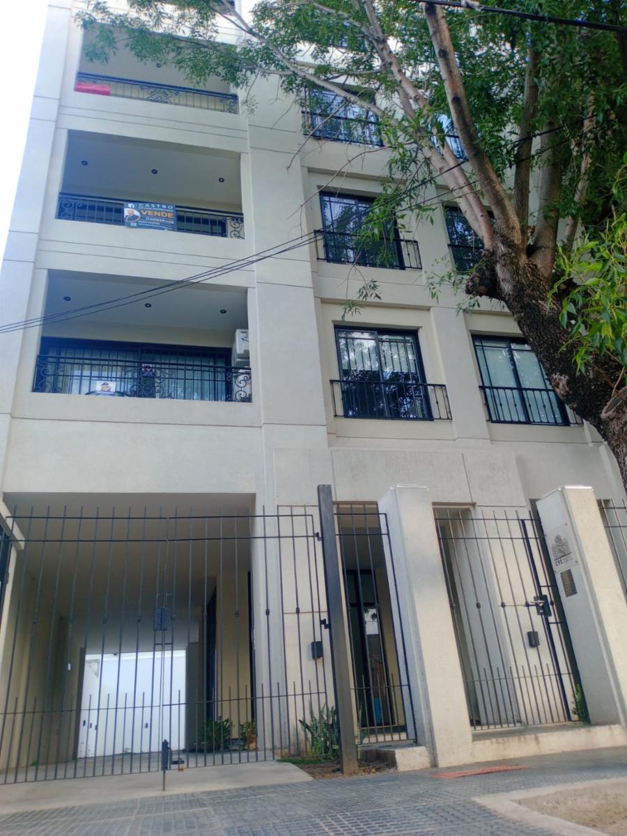 Venta DOS AMBIENTES con balcón Edificio de Categoría — foto 2