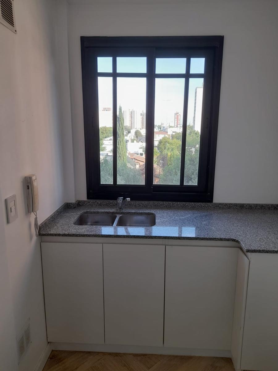 Venta DOS AMBIENTES con balcón Edificio de Categoría — foto 13