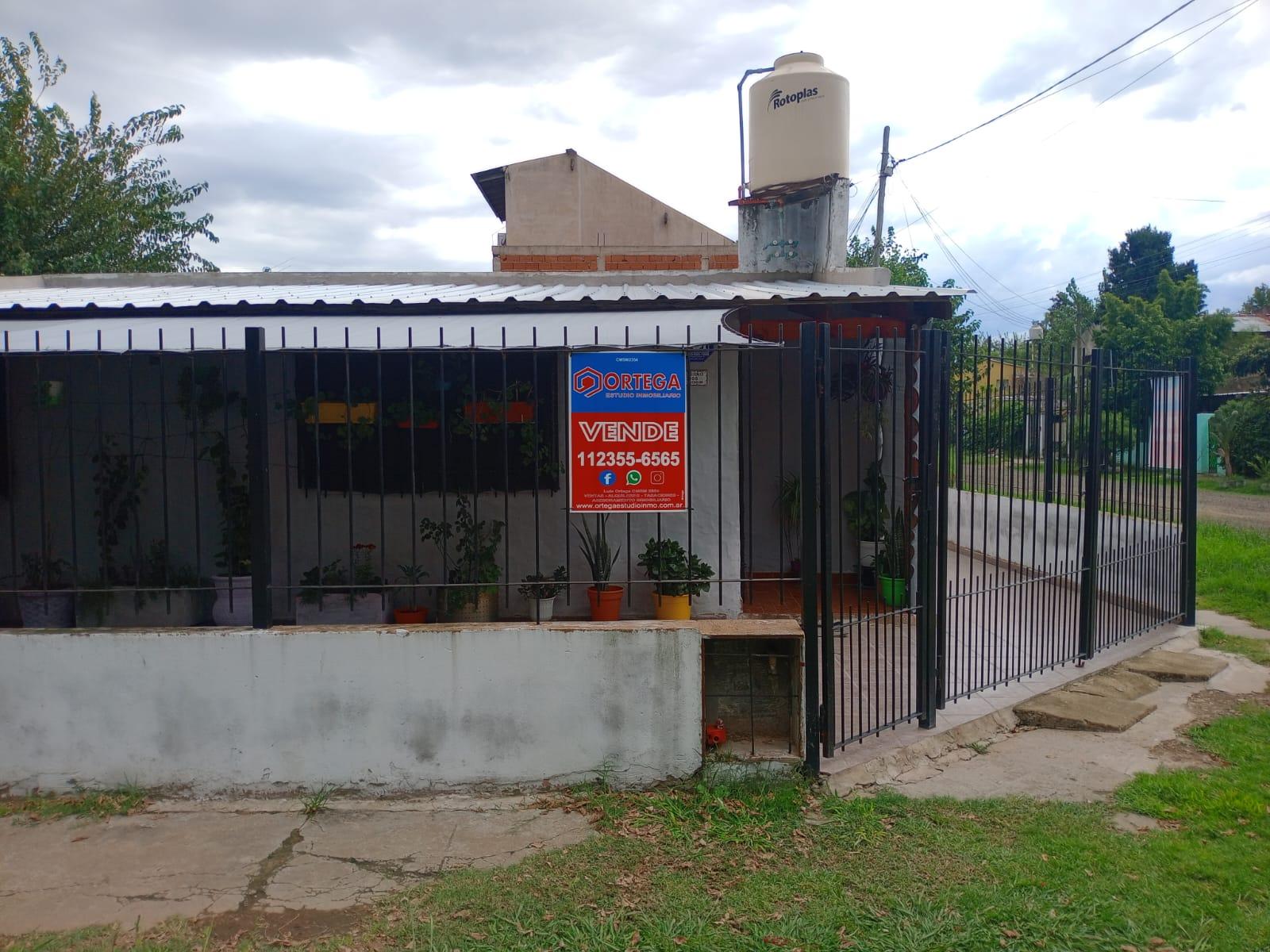 Dos casas sobre un mismo lote, en esquina — foto 12