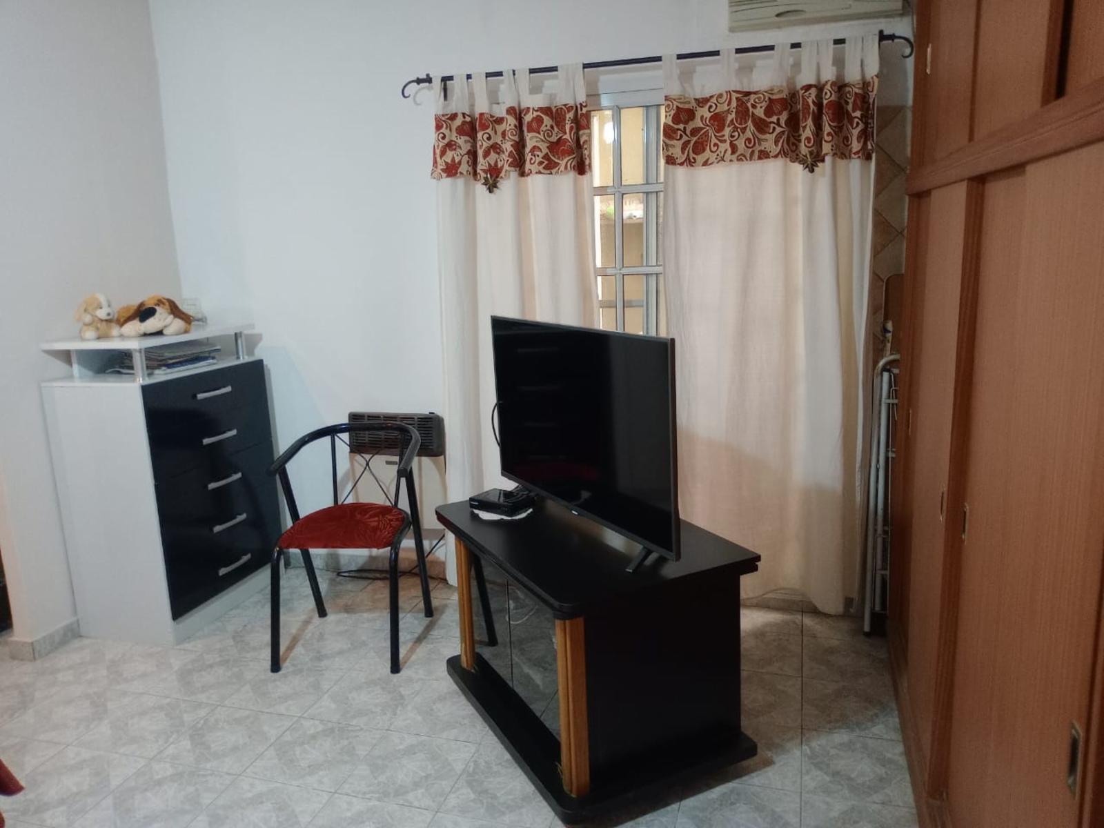Hermoso chalet sobre Blasco Ibañez, con acceso inmediato a Av Balbín y San Miguel — foto 6