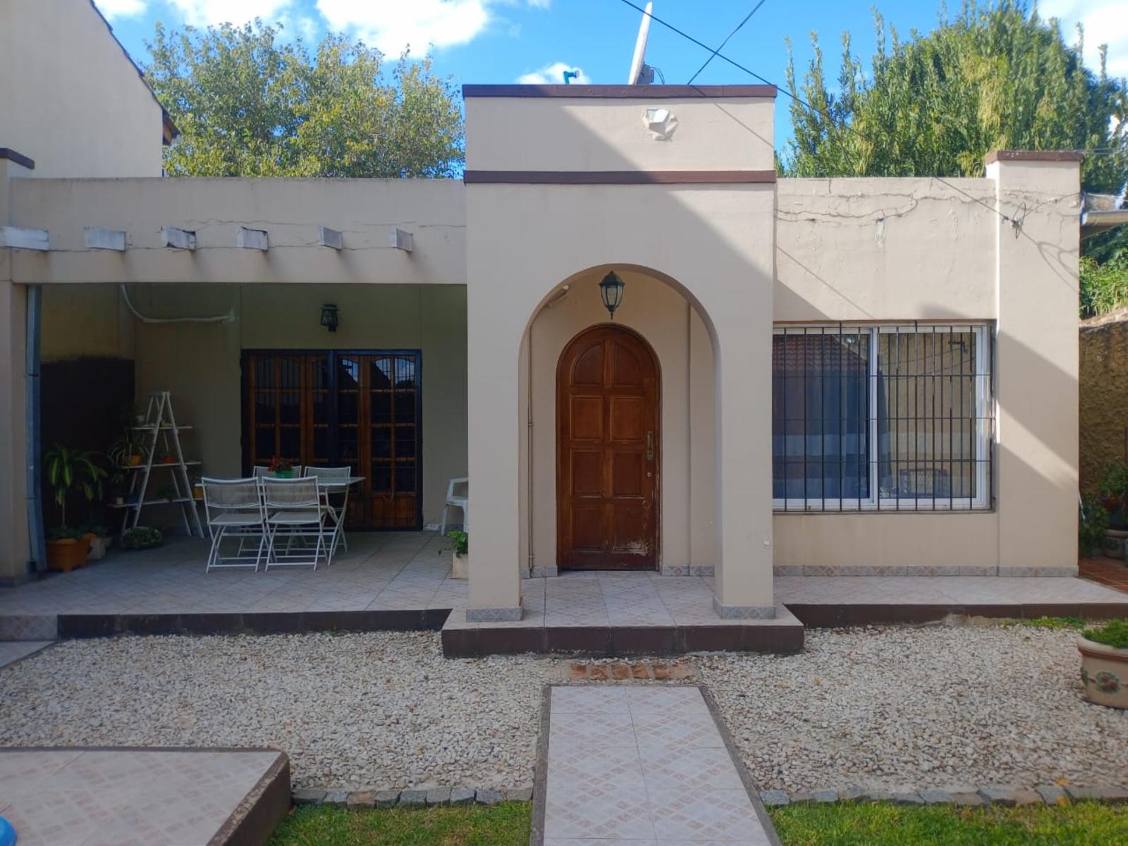 Hermoso chalet sobre Blasco Ibañez, con acceso inmediato a Av Balbín y San Miguel — foto 7