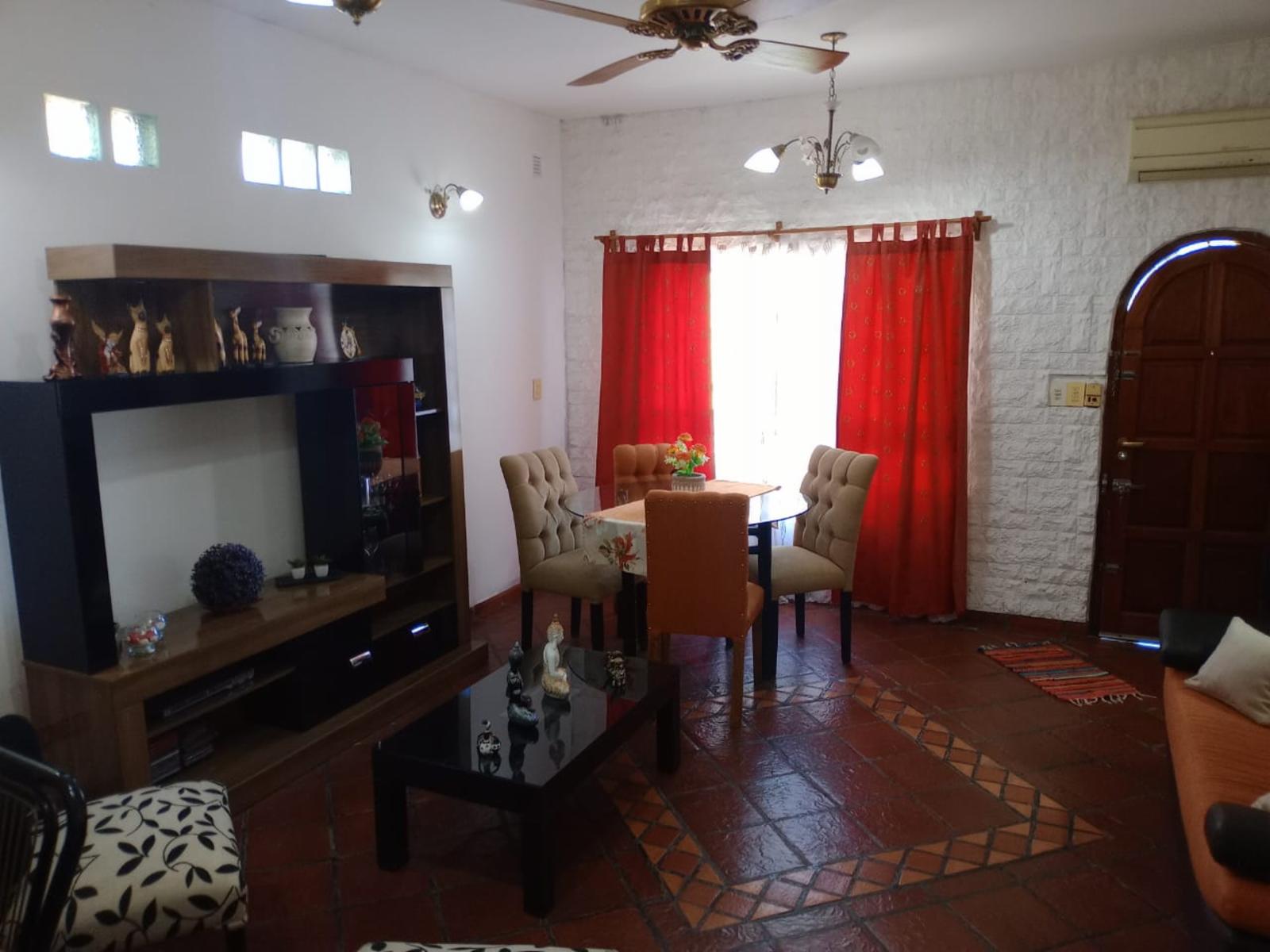 Hermoso chalet sobre Blasco Ibañez, con acceso inmediato a Av Balbín y San Miguel — foto 11