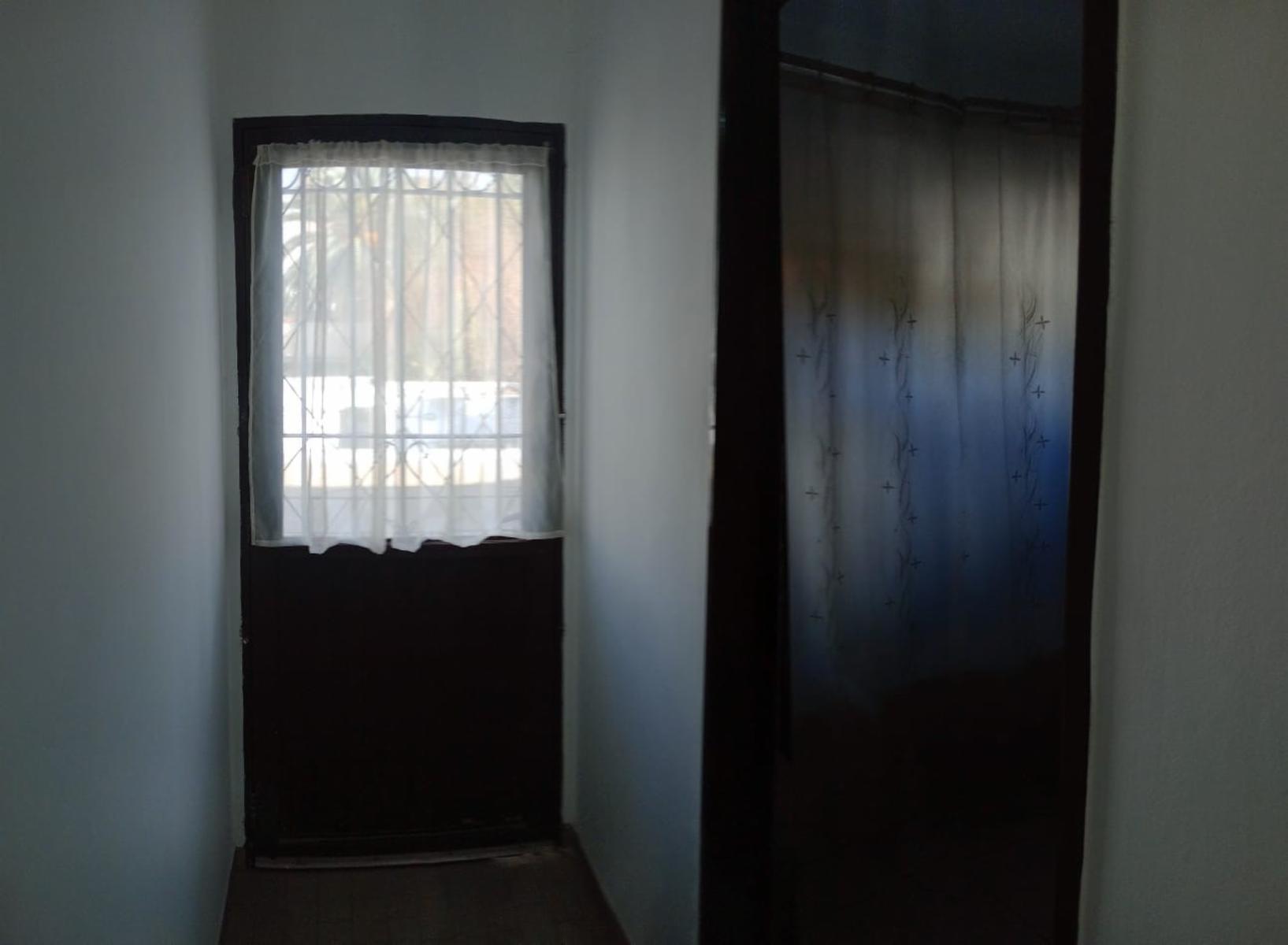 VENTA de Muy linda casa en José C Paz a metros del límite con San Miguel — foto 4