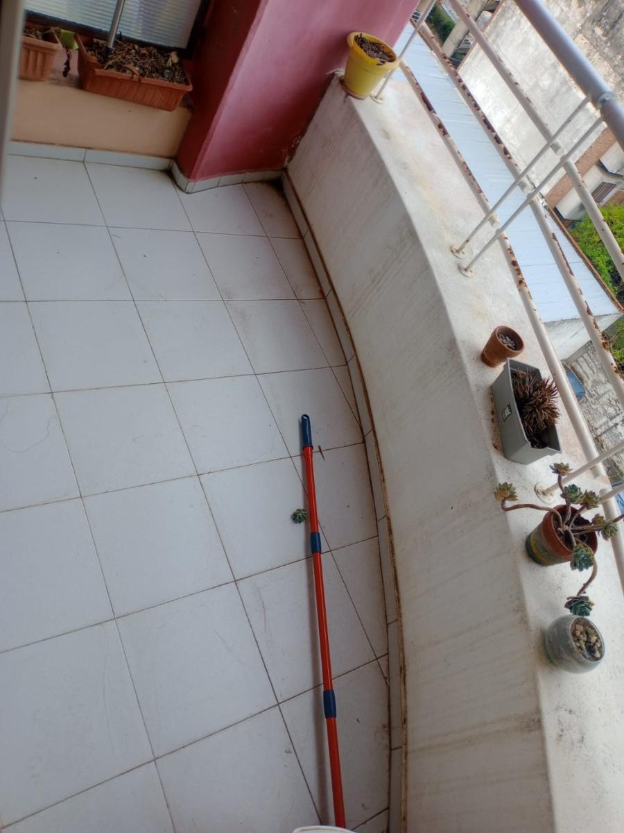 Dos ambientes AMPLIO con balcón — foto 9
