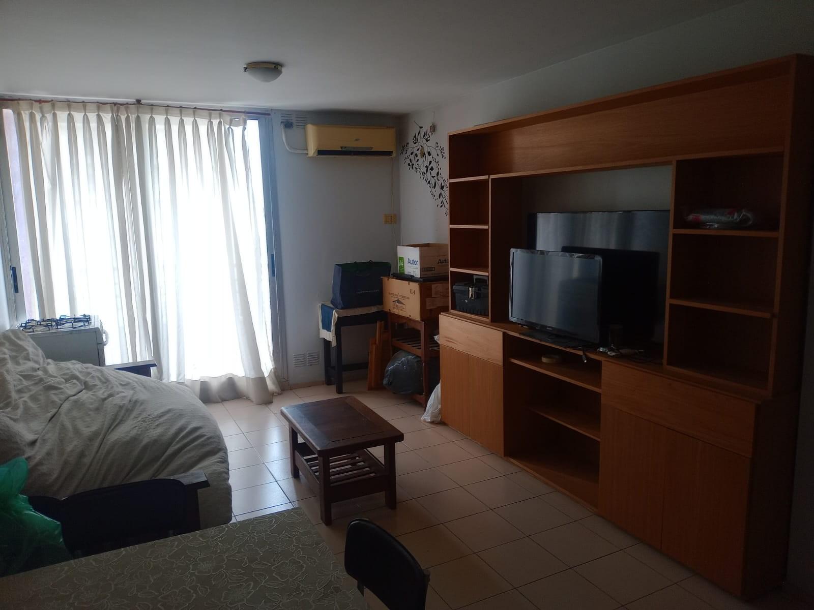 Dos ambientes AMPLIO con balcón — foto 10