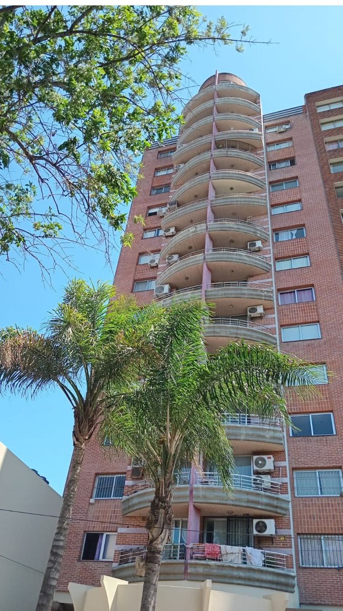 Dos ambientes AMPLIO con balcón — foto 15