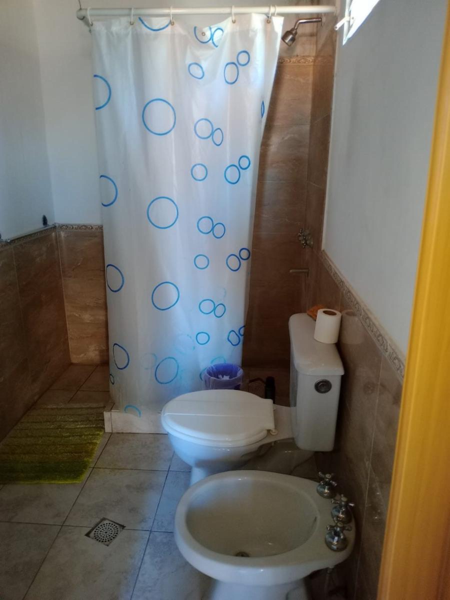 Casa en esquina con pileta, 2 dormitorios Muy buen estado — foto 11