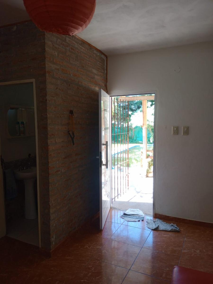 Casa en esquina con pileta, 2 dormitorios Muy buen estado — foto 15