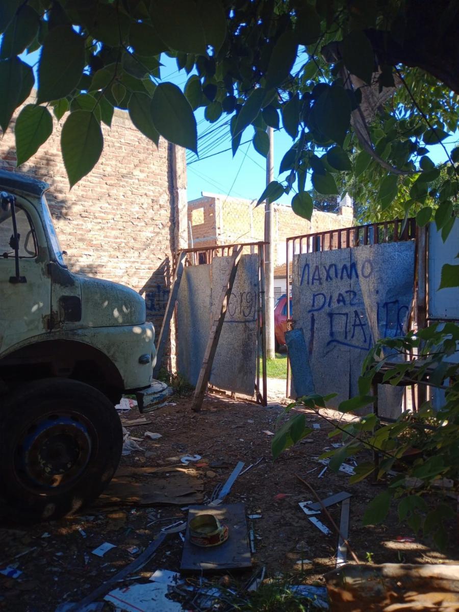 VENTA Muy buen lote con mejoras en venta a metros de ruta 8 — foto 2