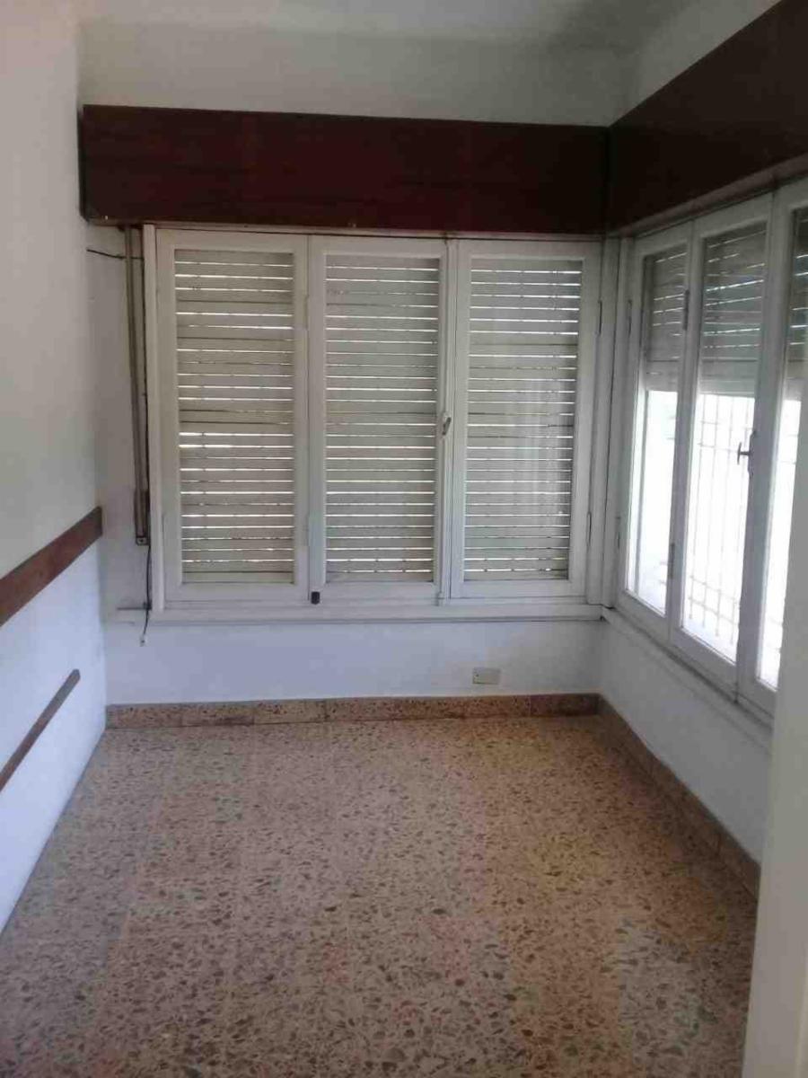 VENTA casa sobre Av Perón GRAN UBICACIÓN — foto 8