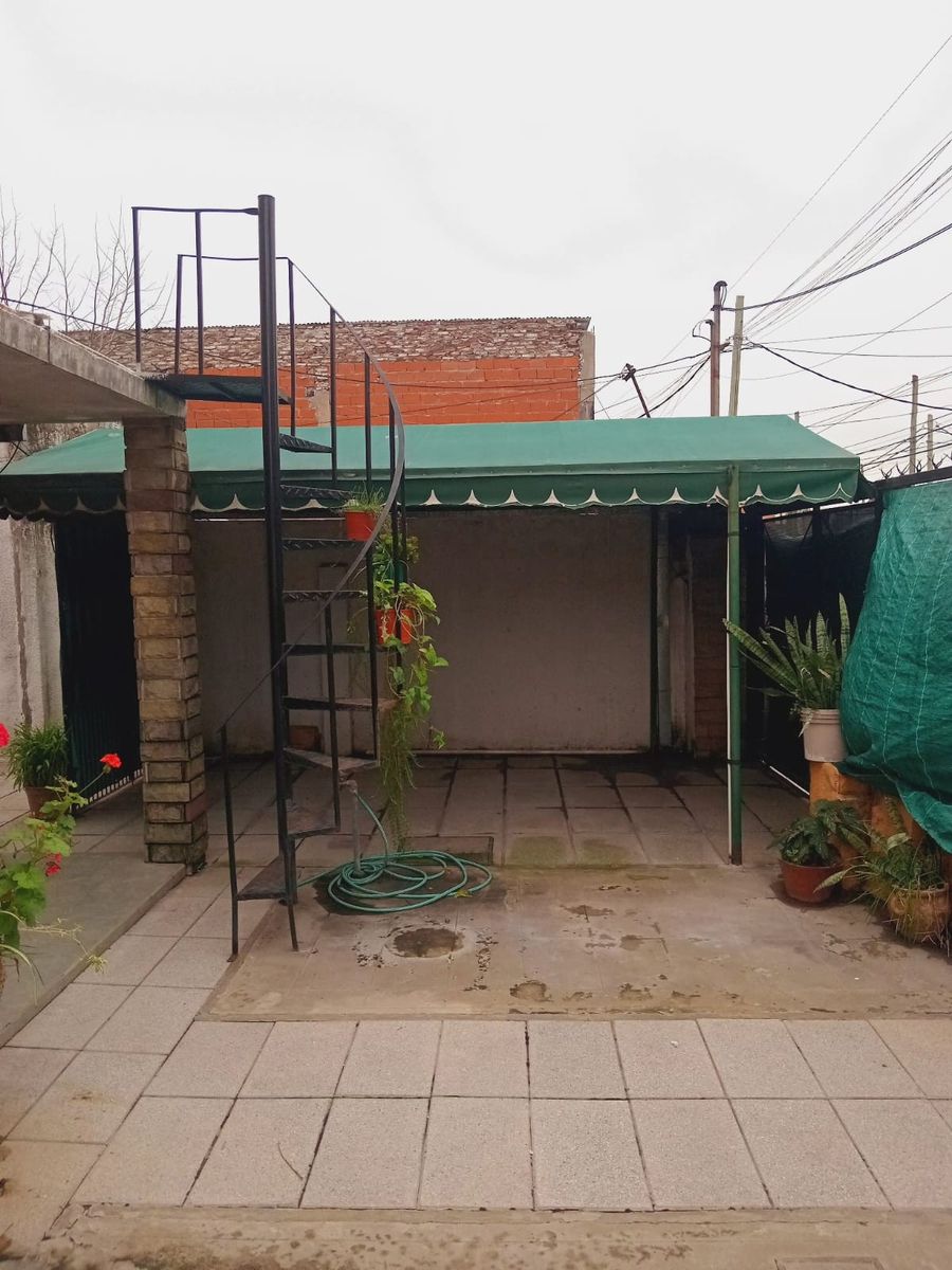 VENTA casa mas departamento sobre amplio lote ESCUCHA OFERTA — foto 10