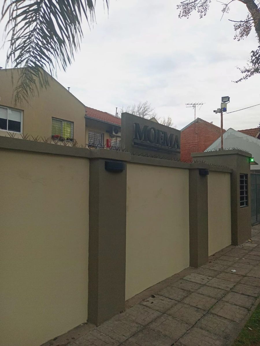 Hermoso duplex en Primer Piso con cochera — foto 2