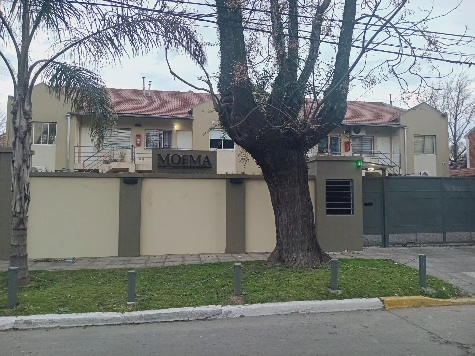 Hermoso duplex en Primer Piso con cochera — foto 7