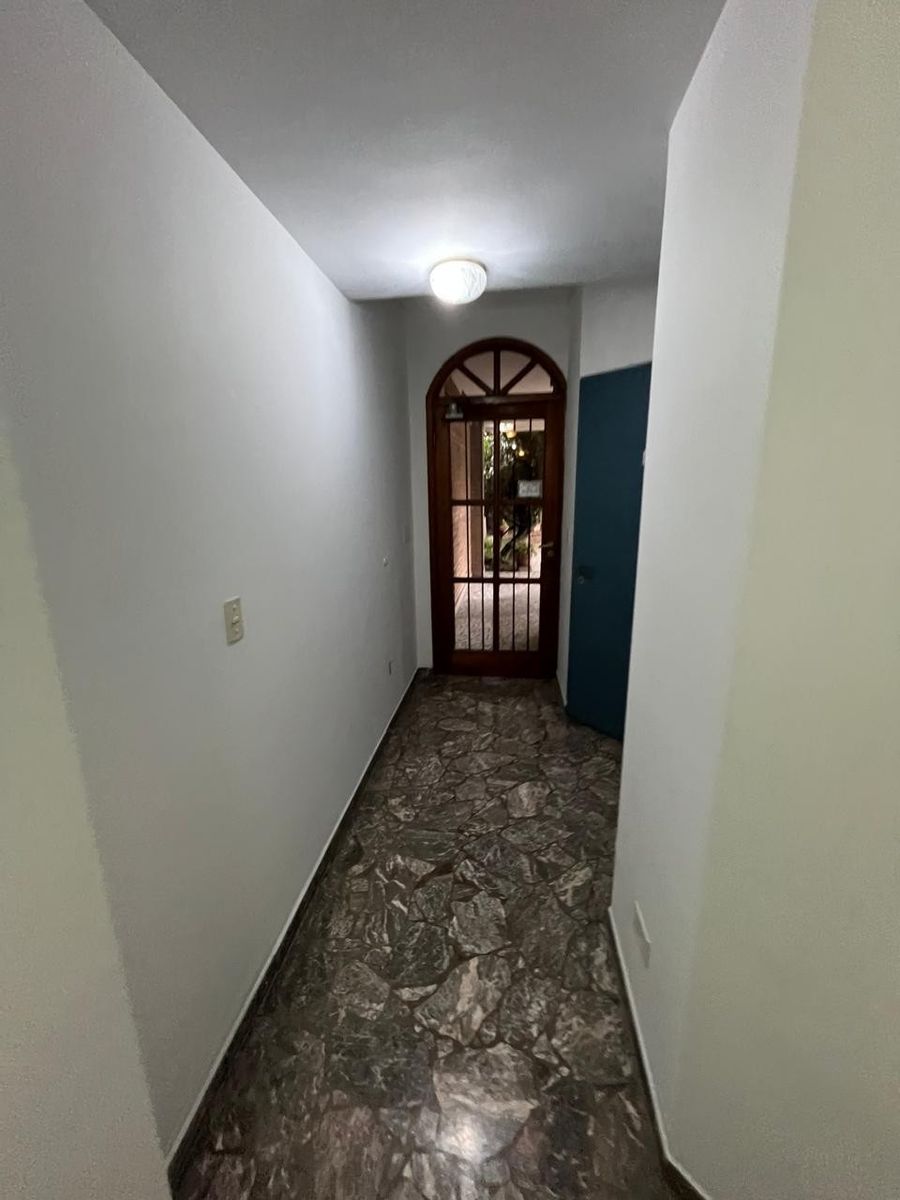 2 AMBIENTES CON COCINA SEPARADA Y BALCÓN — foto 3