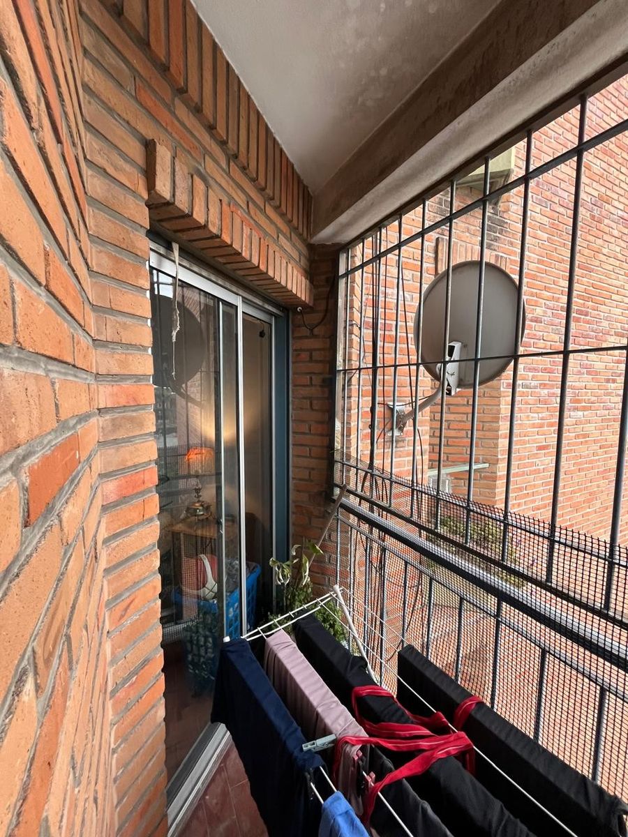 2 AMBIENTES CON COCINA SEPARADA Y BALCÓN — foto 5