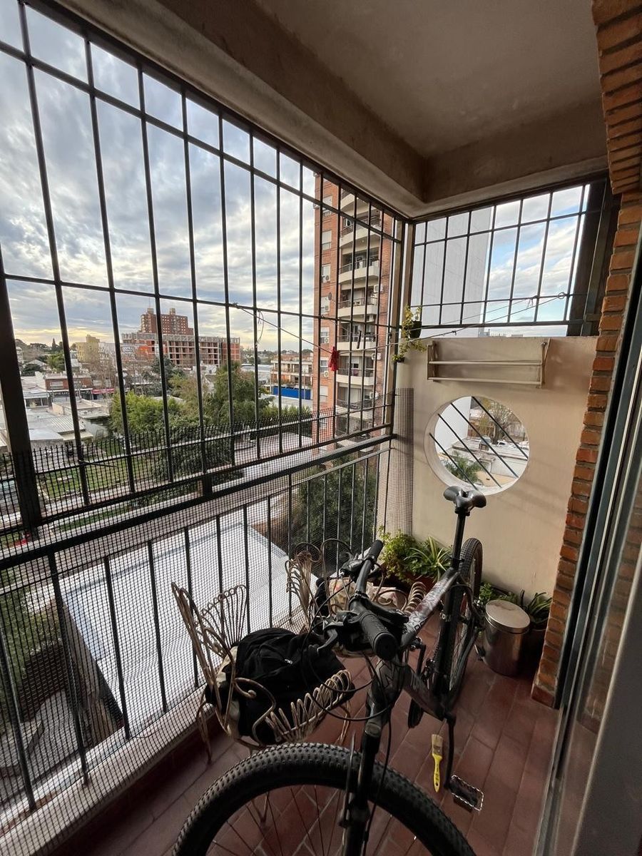 2 AMBIENTES CON COCINA SEPARADA Y BALCÓN — foto 14