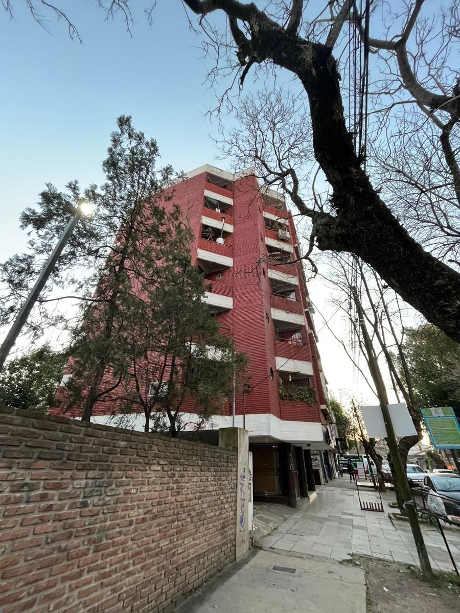 VENTA Muy lindo 3 ambientes con cocina separada