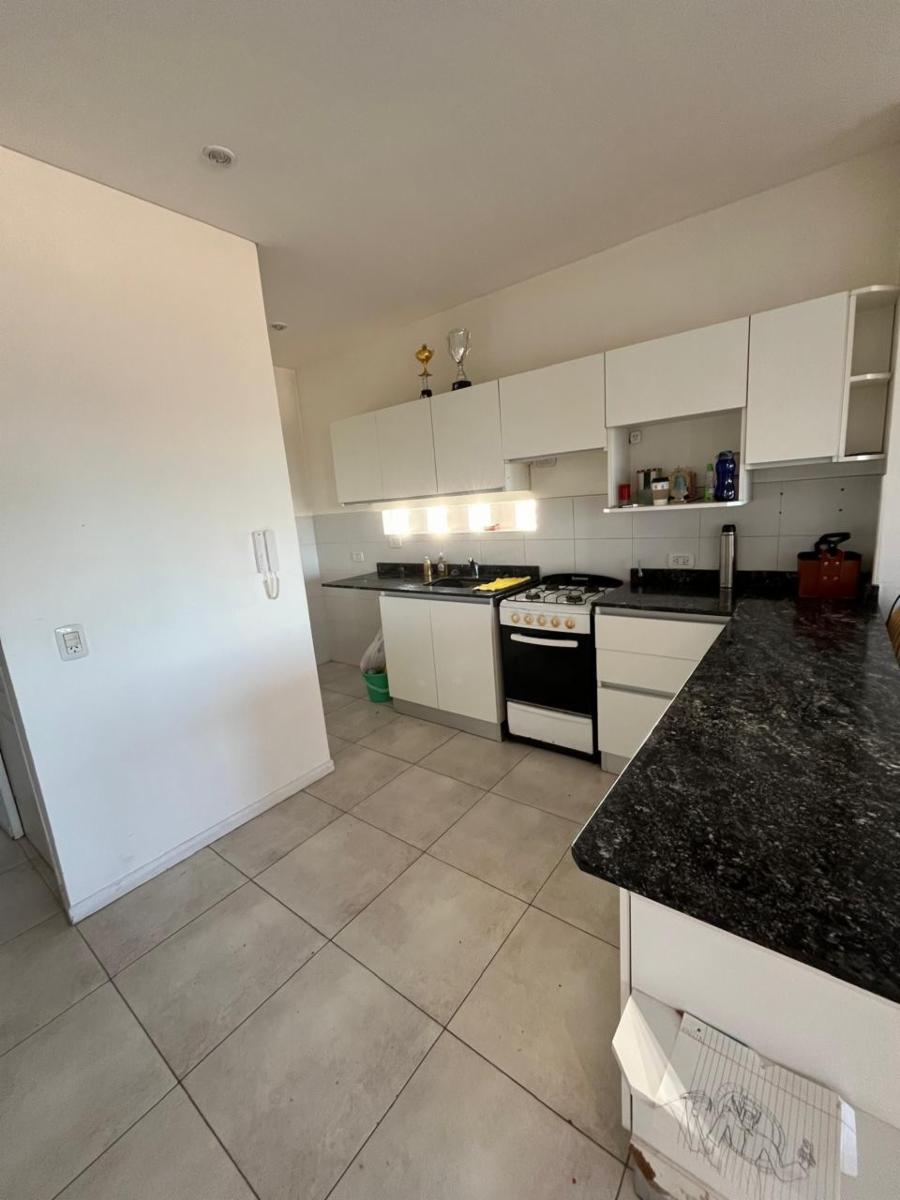 VENTA piso 3 ambientes CON BALCÓN y COCHERA cubierta, 2 baños, Muñizcentro ÚNICO — foto 2