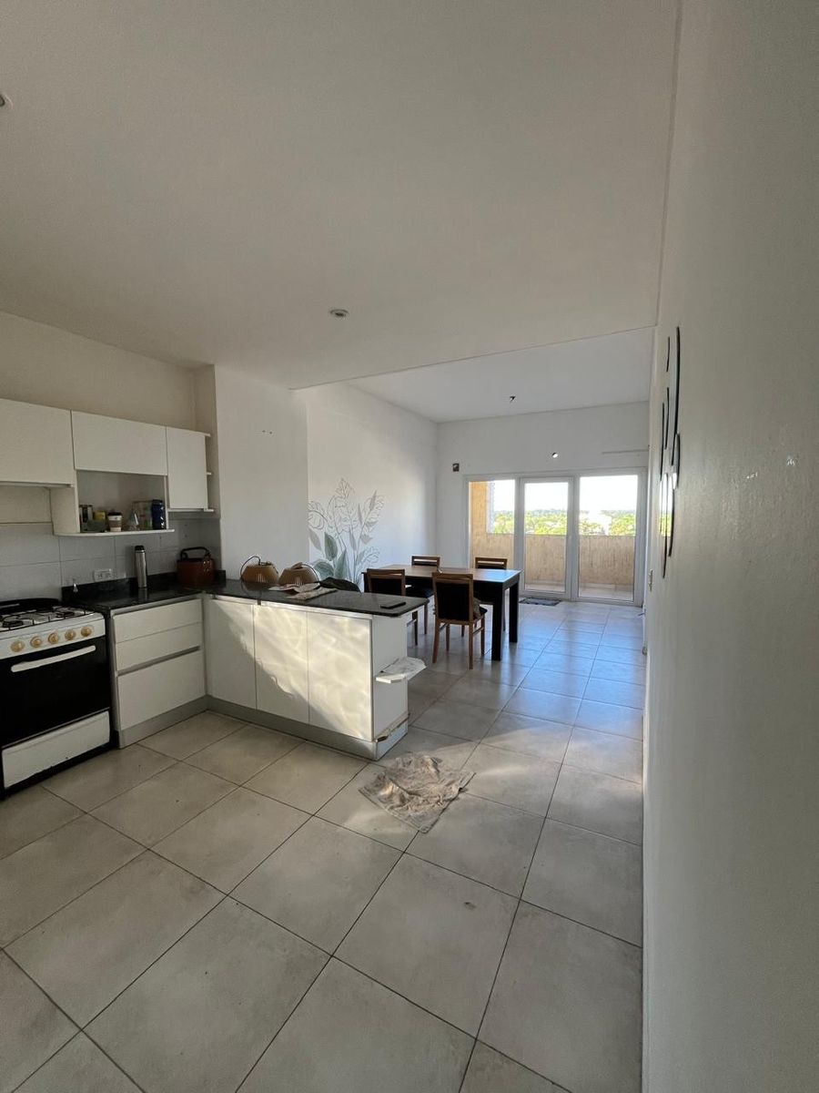 VENTA piso 3 ambientes CON BALCÓN y COCHERA cubierta, 2 baños, Muñizcentro ÚNICO — foto 3