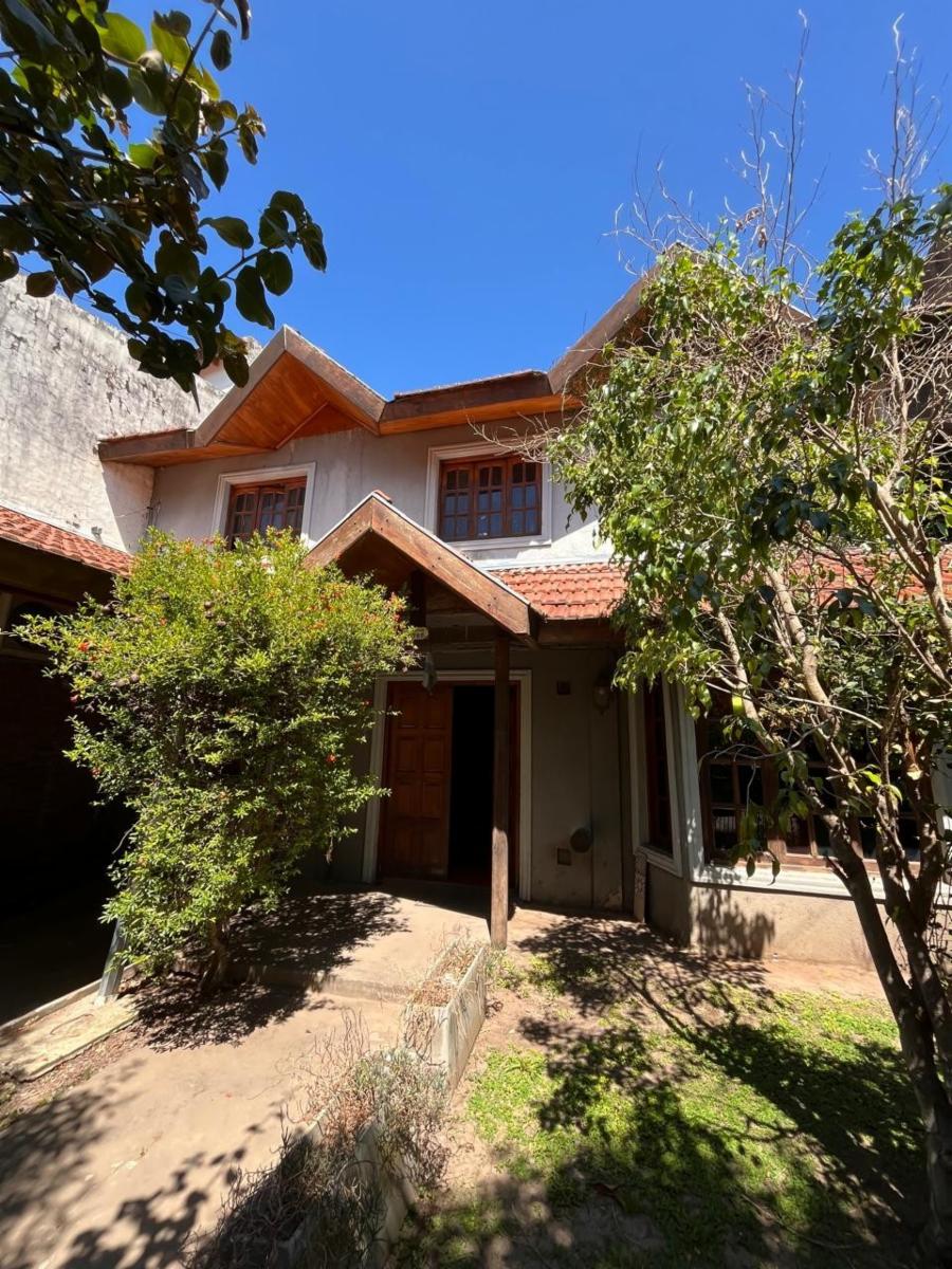 VENTA Linda casa a metros de Av. Perón
