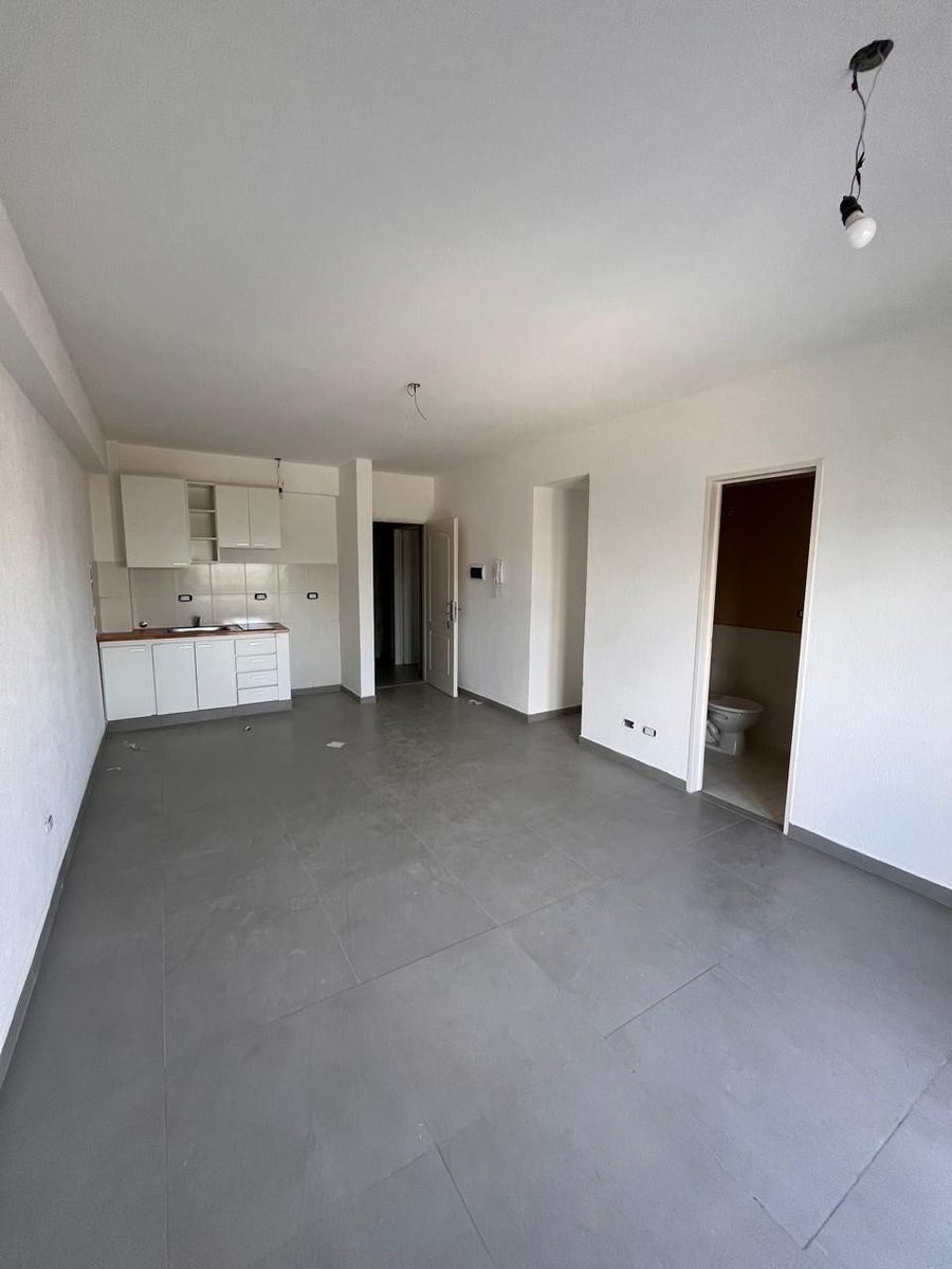 Hermoso MONOAMBIENTE Con balcón A Estrenar — foto 4