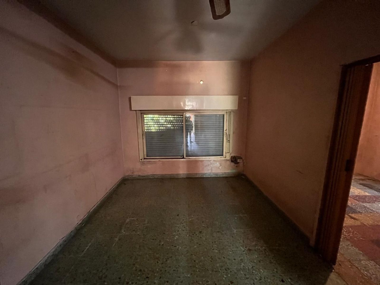 VENTA de casa a reciclar, sobre asfalto, zona Chile y Muñoz — foto 8