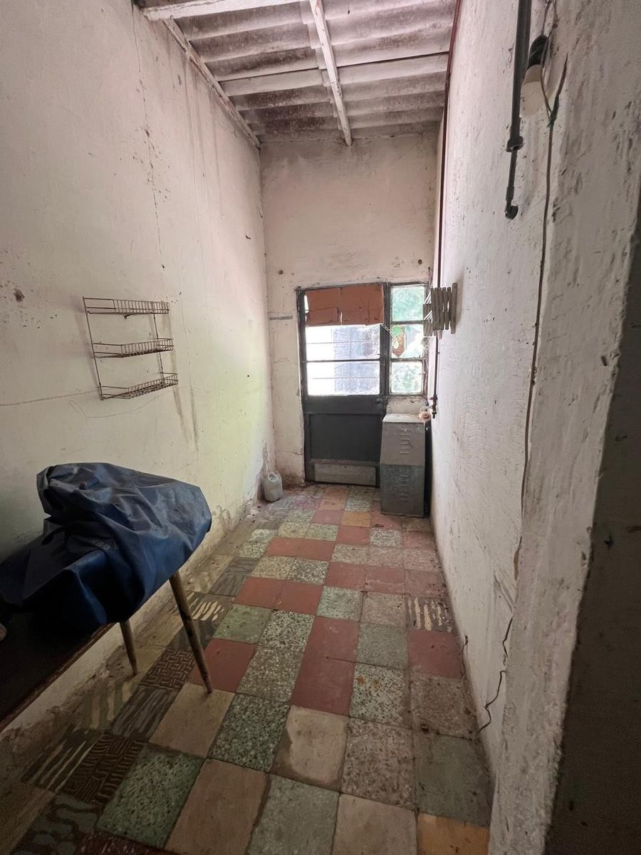 VENTA de casa a reciclar, sobre asfalto, zona Chile y Muñoz — foto 11