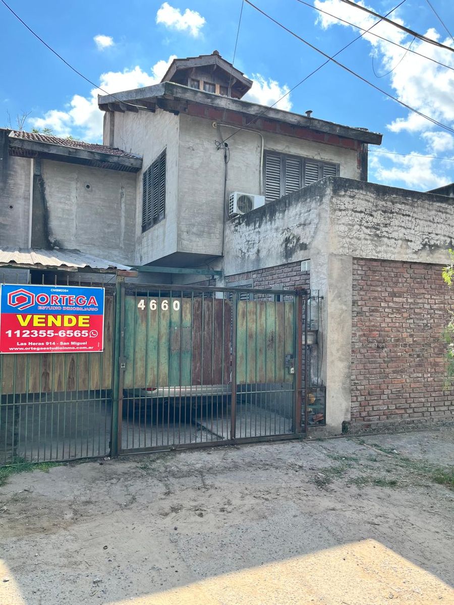 INTERESANTE casa con 3 dormitorios a metros de Municipalidad APTA CRÉDITO