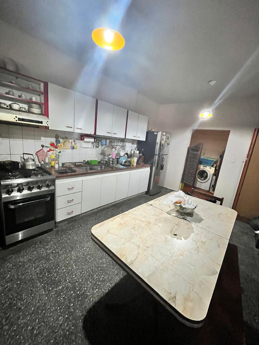 INTERESANTE casa con 3 dormitorios a metros de Municipalidad APTA CRÉDITO — foto 8