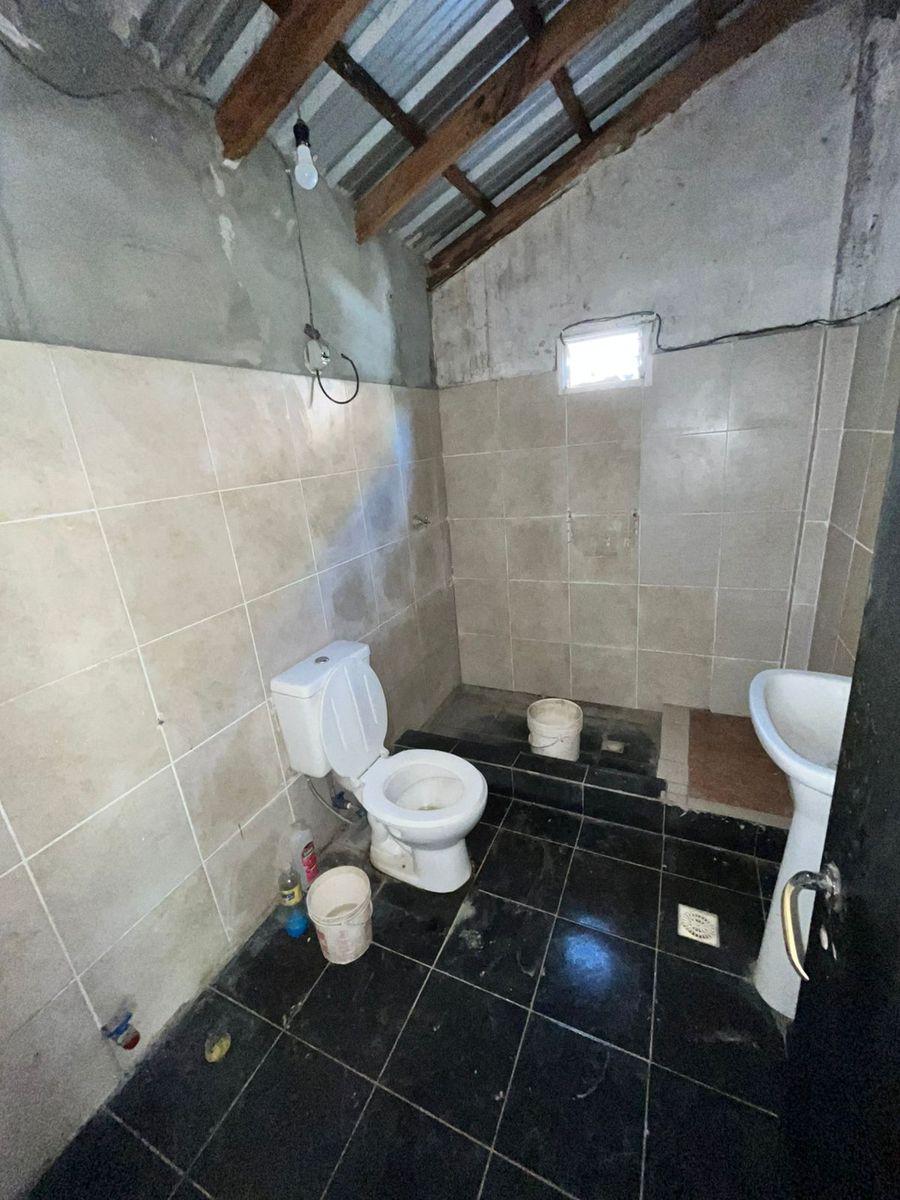 CASA mas Local sobre Calle Pasco MUCHO TRÁNSITO — foto 12