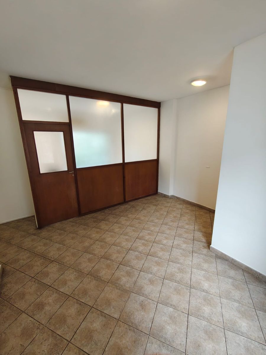 VENTA DE EXCELENTE DEPARTAMENTO Uso profesional o vivienda a 50 metros de Plaza y Estación - 1